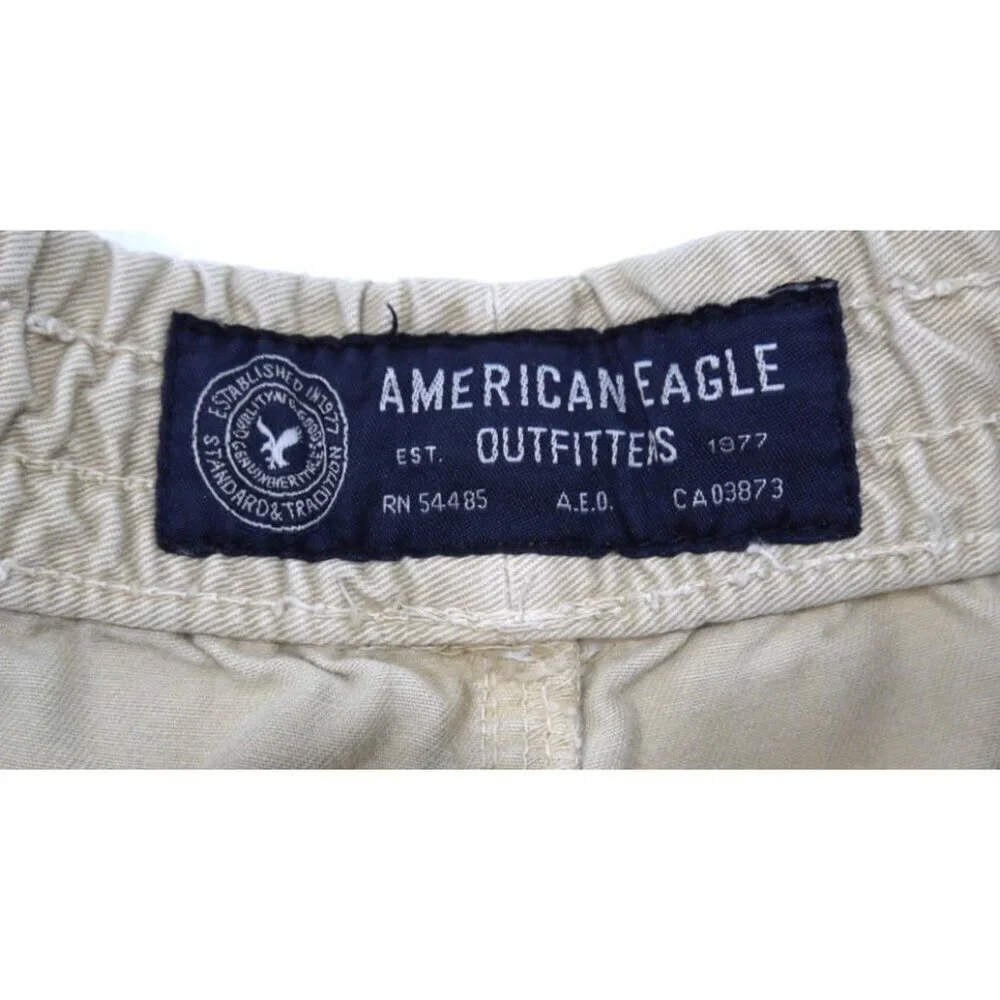AMERICAN EAGLE tan 100% cotton cargo shorts inseam 10